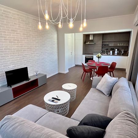 Location ! Location ! Location ! City Garden View Apartment Sofia Esterno foto