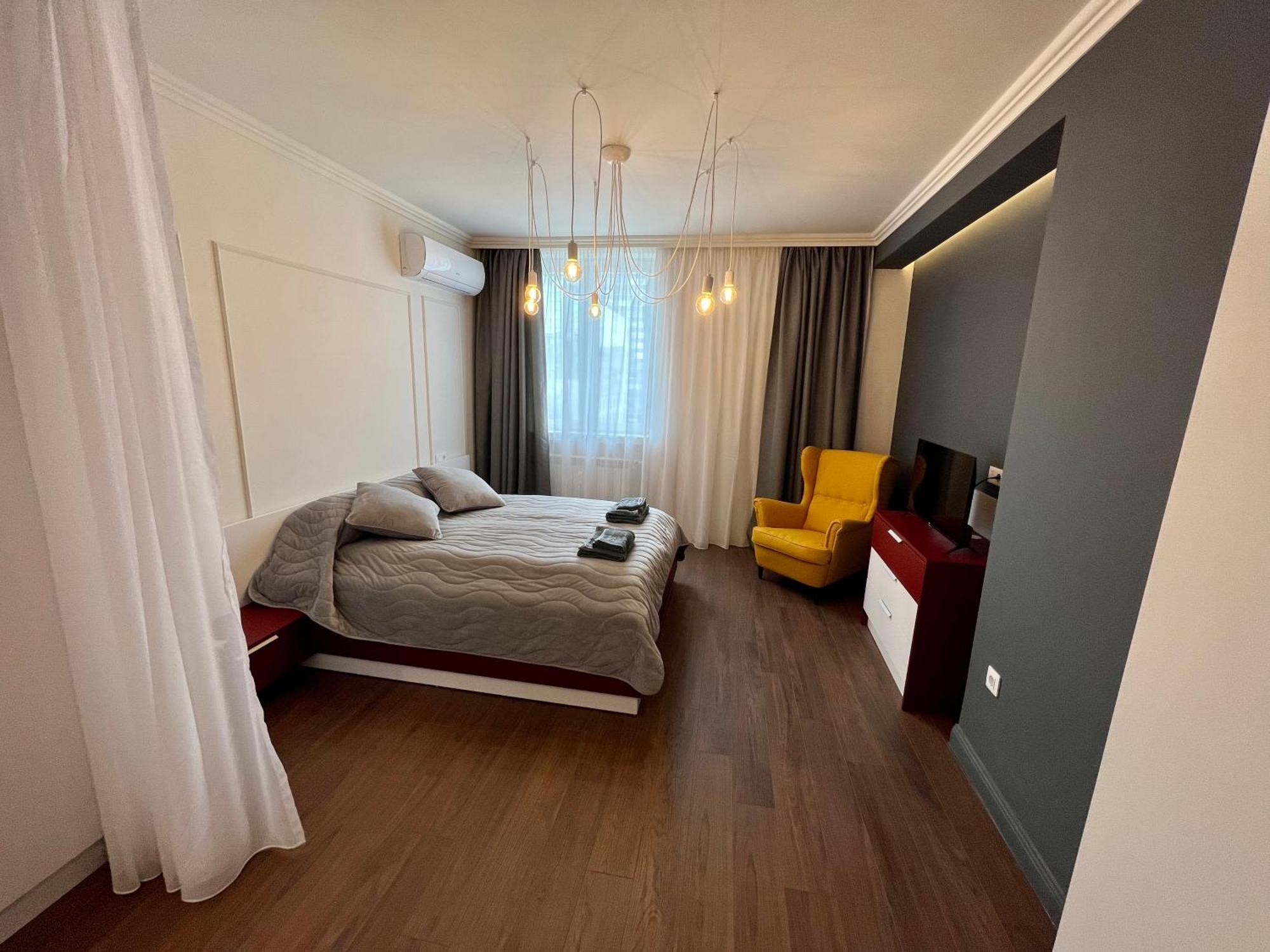 Location ! Location ! Location ! City Garden View Apartment Sofia Esterno foto